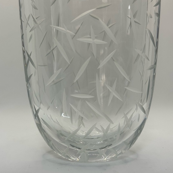 Kate Spade by Lenox Crystal Vase -Beacon Street Frost Pattern 10” - Picture 3 of 6